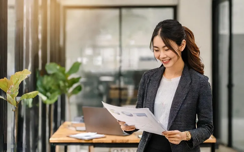 From Cash-Strapped to Cash-Confident: The Cash Flow Guide for Entrepreneurs title background