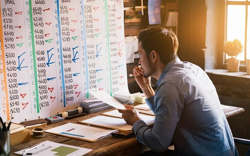 From Broke to Booming: The Ultimate Guide to Small Business Financial Performance title background
